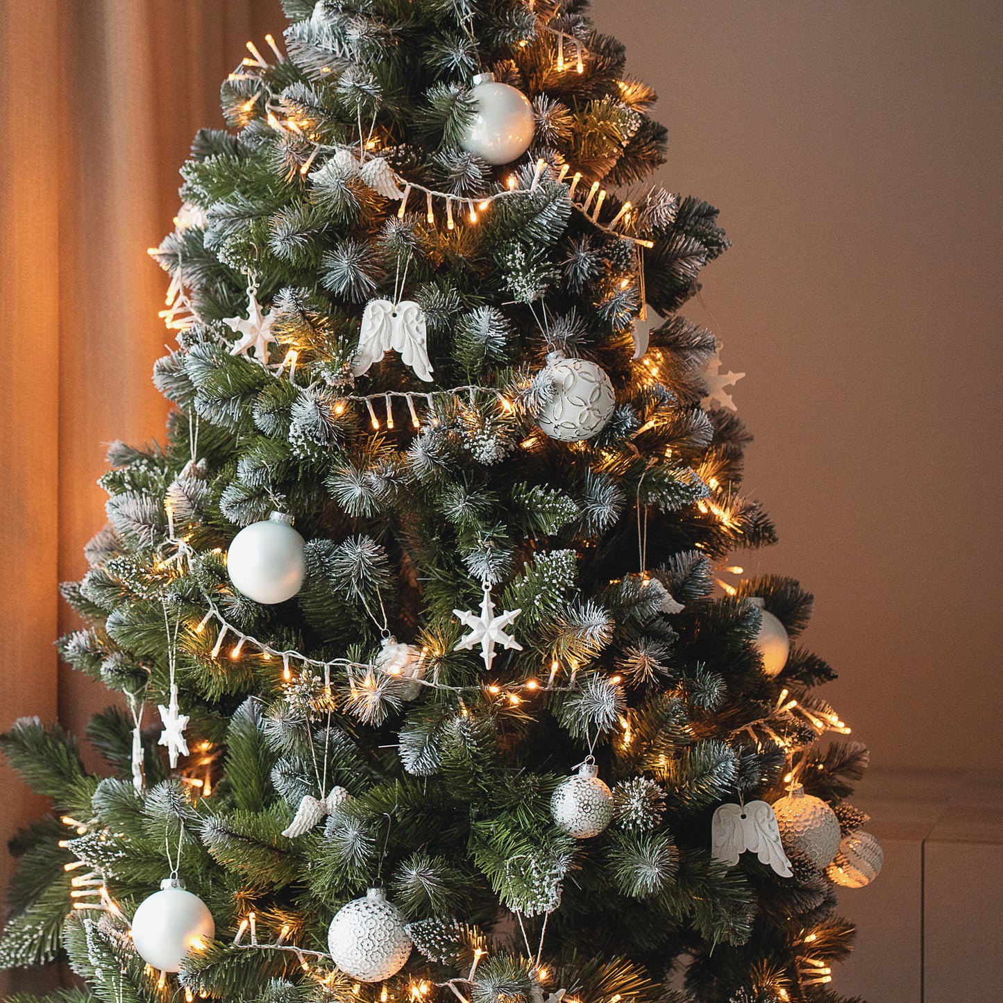 Snaigės – elegantiškas Kalėdų eglutės papuošimas ir išskirtinė dovanos idėja (8 vnt)