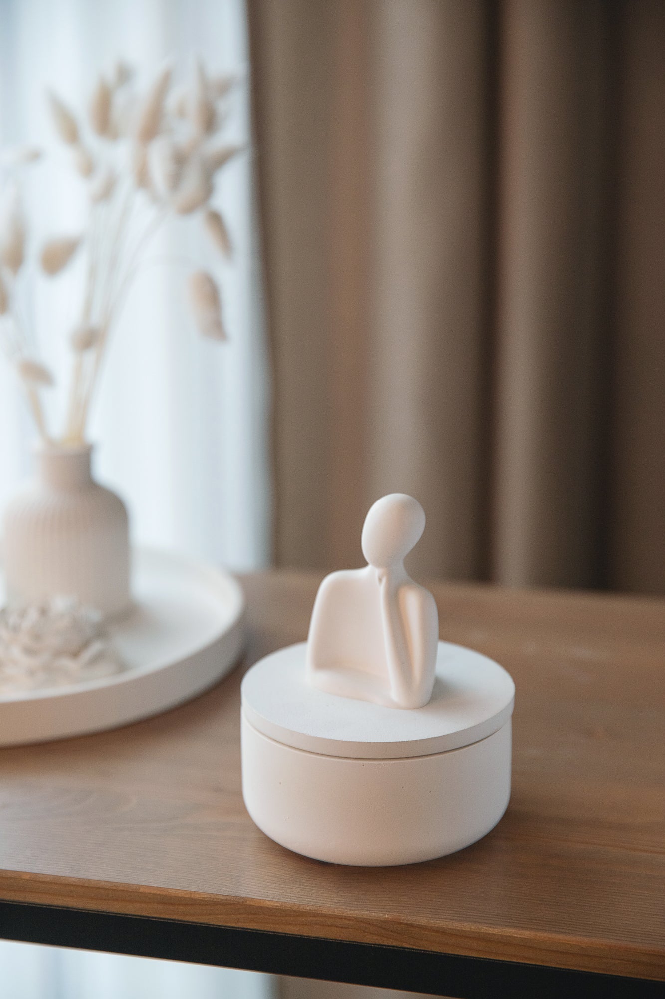 Elegant White Gypsum Jar – Handmade Bathroom Cotton Bud Holder & Stylish Storage