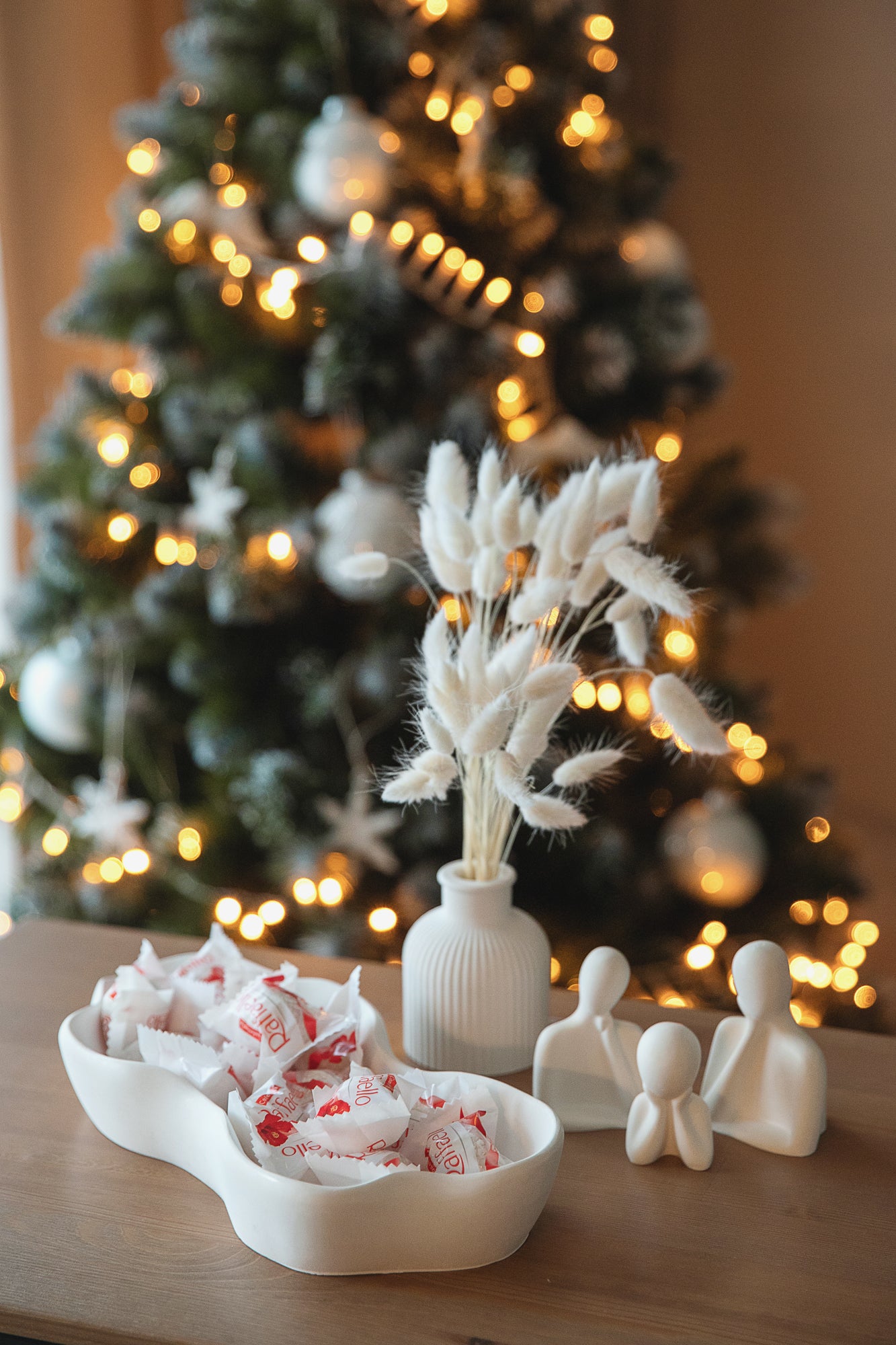 Banguotas padėklas, Baltas gipsinis dubuo, Padėklas smulkmenoms, Saldainių lėkštė, Rankų darbo dovana