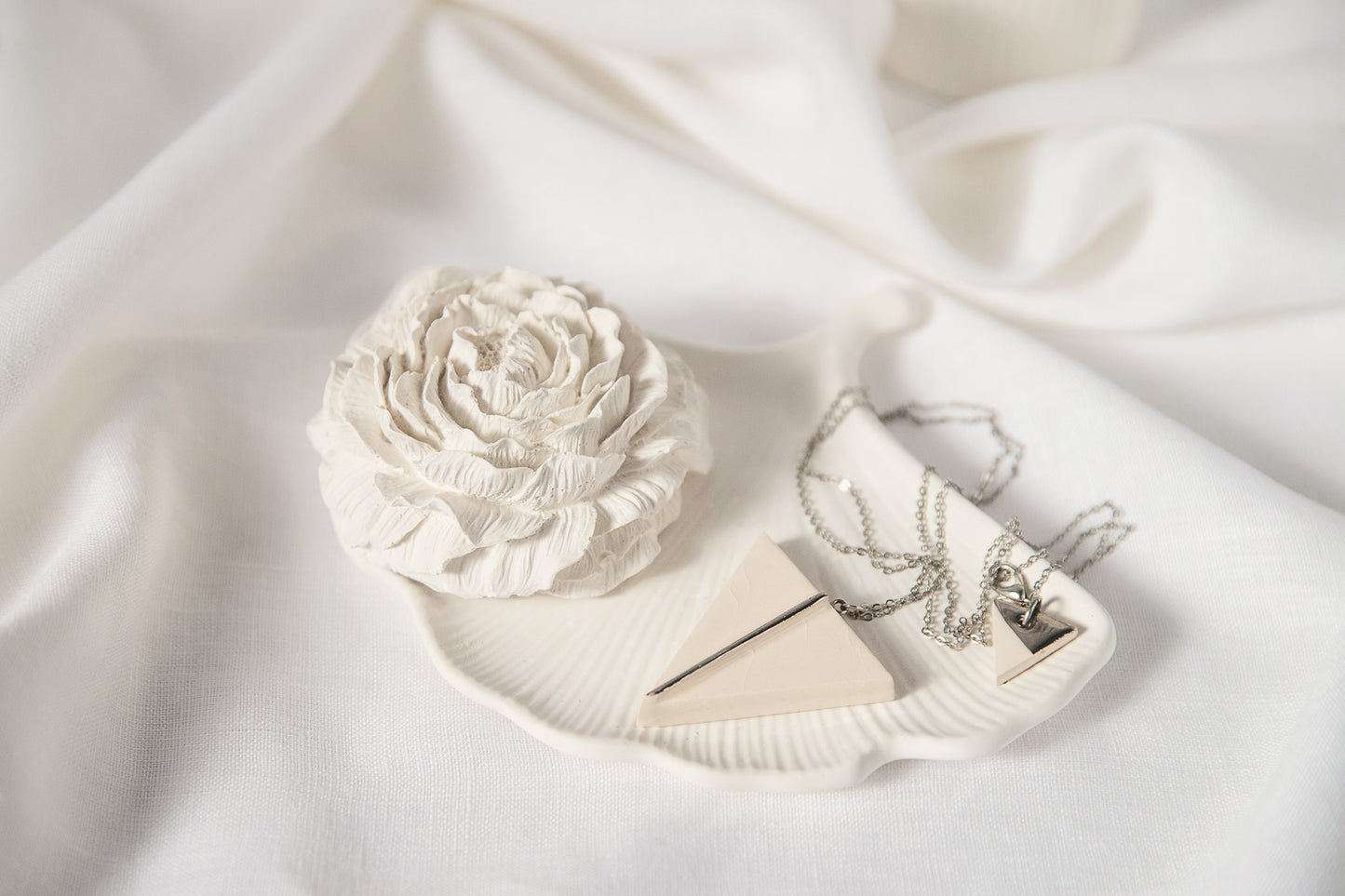 Handmade Gypsum Leaf Shape Tray - Ideal Jewelry Tray, and Eco-Friendly Home Decor Gift