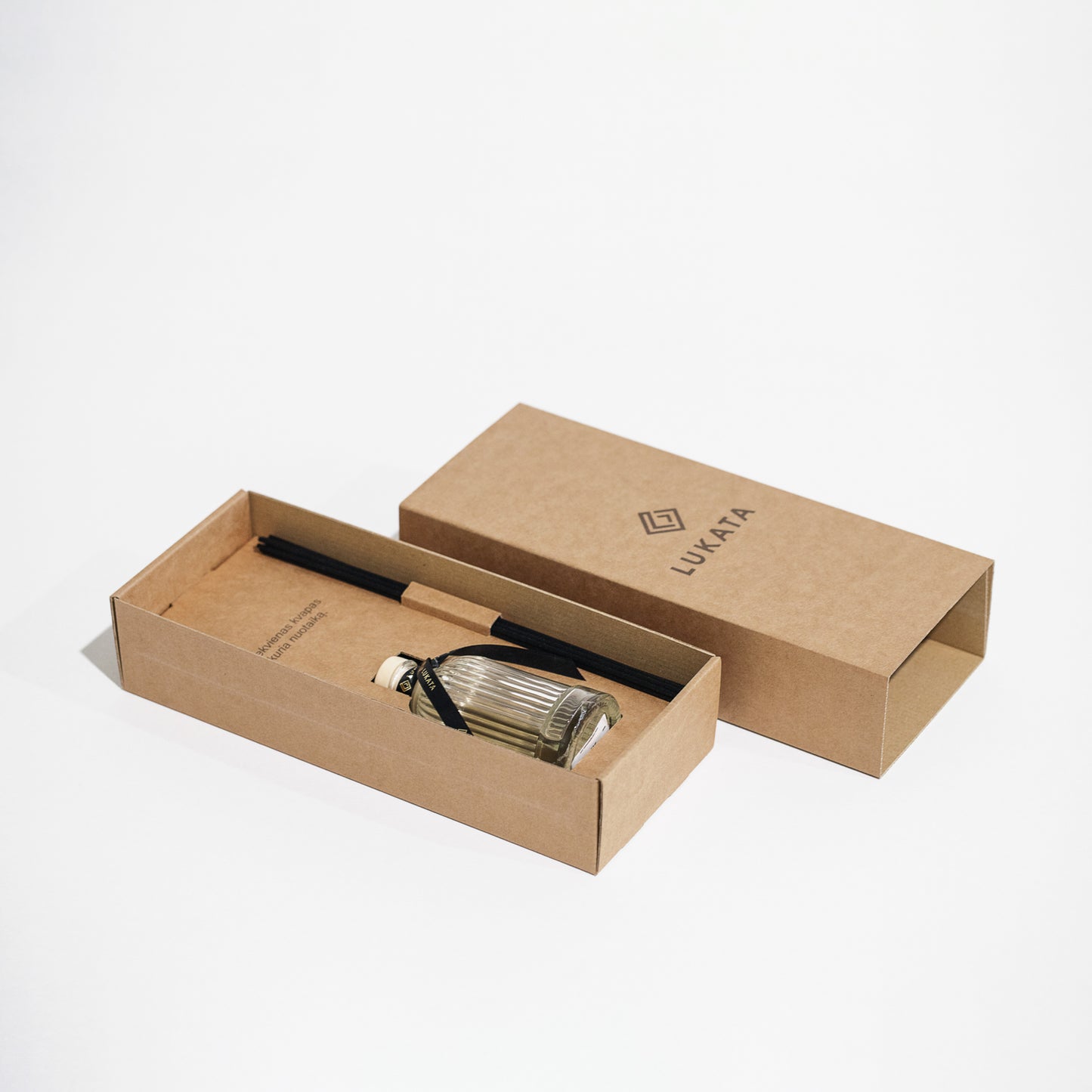 Namų kvapas su lazdelėmis 200 ml – ilgai išliekantis namų kvapas - Puiki dovana