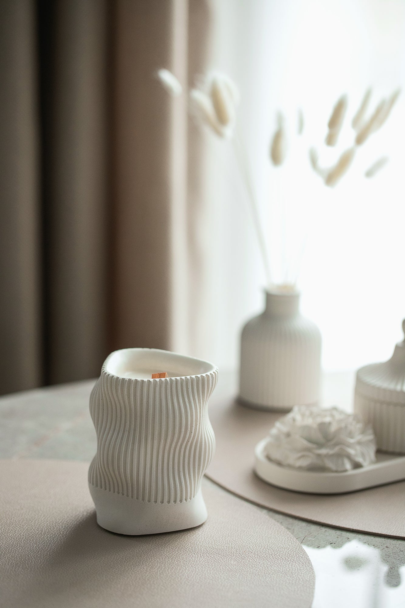 Scented Candle with Coconut Wax and Wood Wick in a Wavy Gypsum Jar