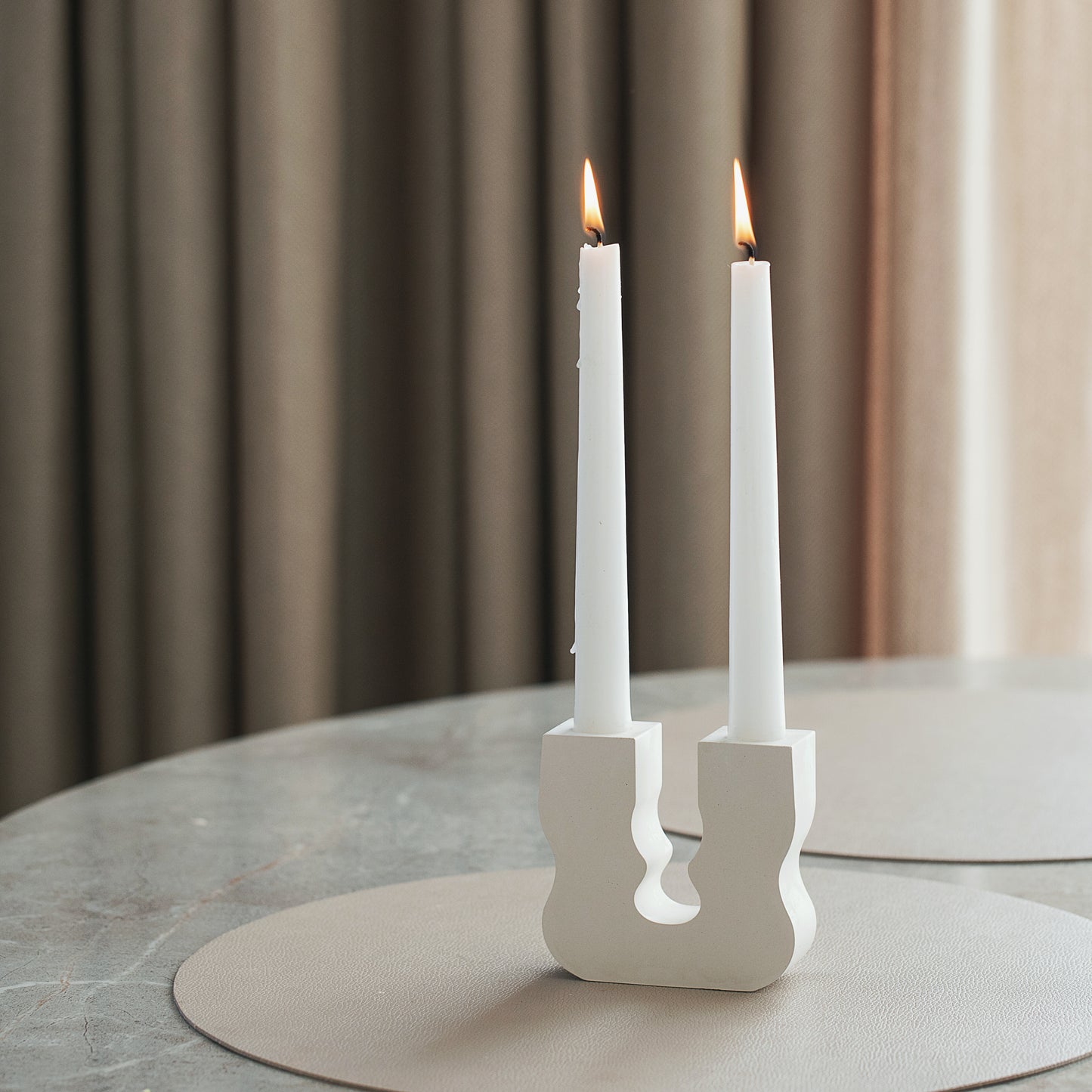 Minimal Design Candle Stick Holder – Elegant Candle Chandelier & Book Holder, Modern Tabletop Decor Accent