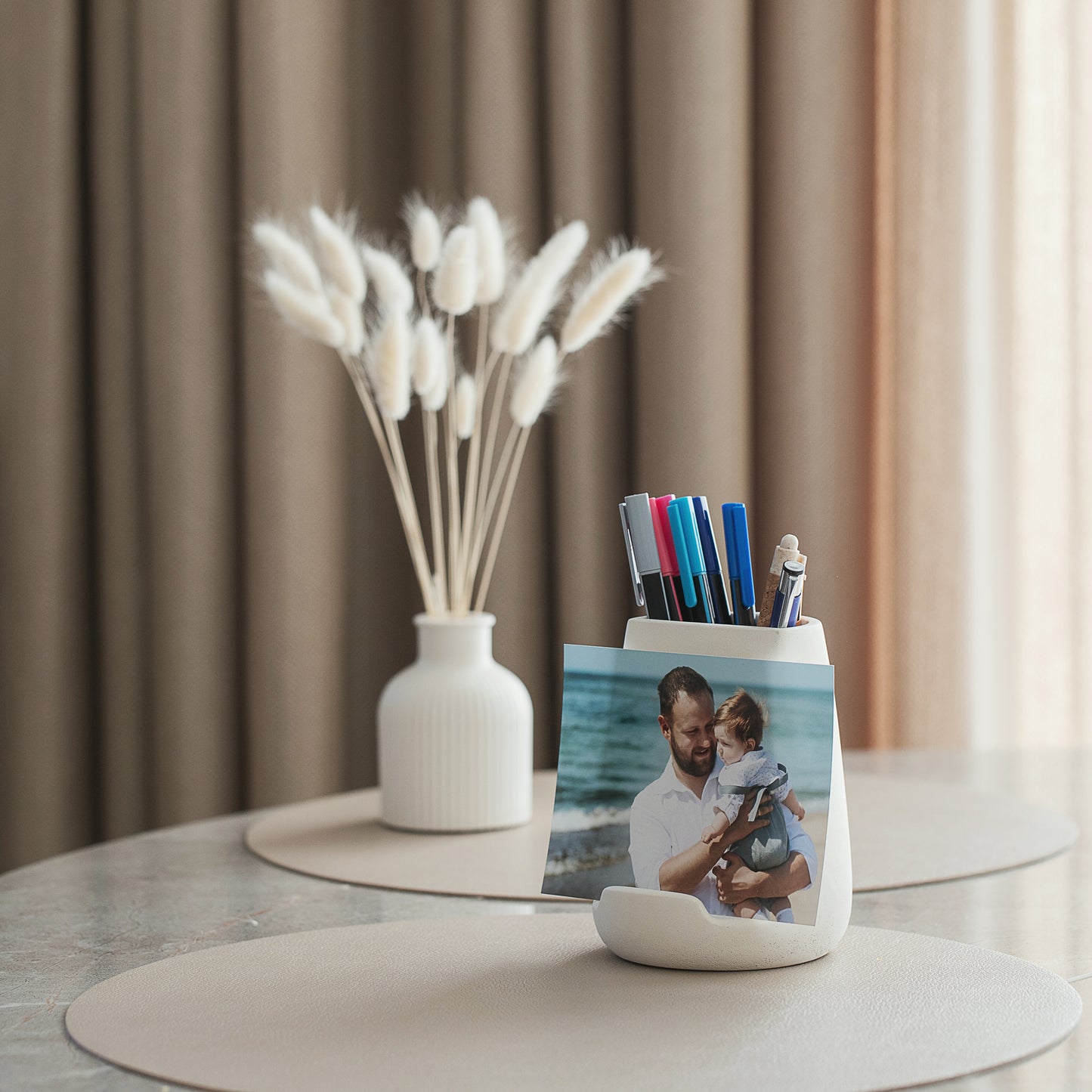 Handmade Phone Holder & Vase – 2-in-1 Pencil Stand with Photo Display | Neutral Home Decor & Gift Idea