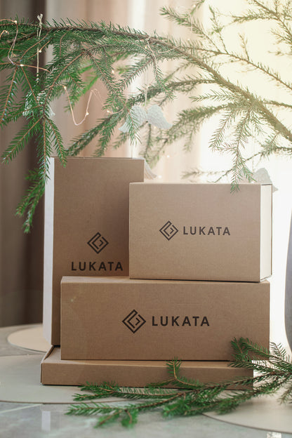 Prabangus namų kvapo dovanų rinkinys – žvakė, bijūnas ir didelis apvalus padėklas