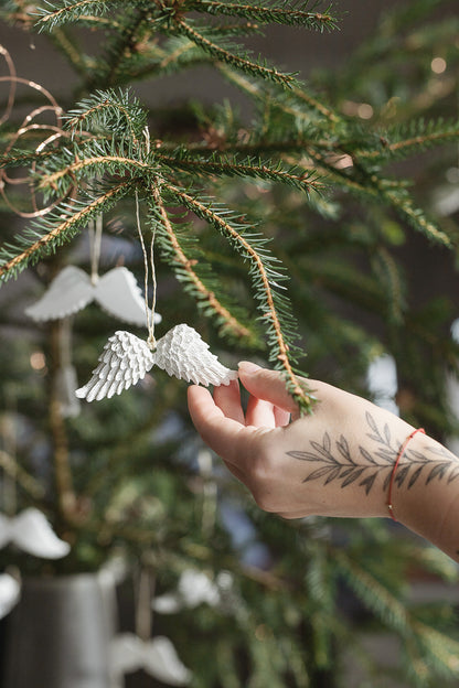 Angel Wings Ornament Set of 8 – Elegant Christmas Tree Decoration & Thoughtful Gift Idea