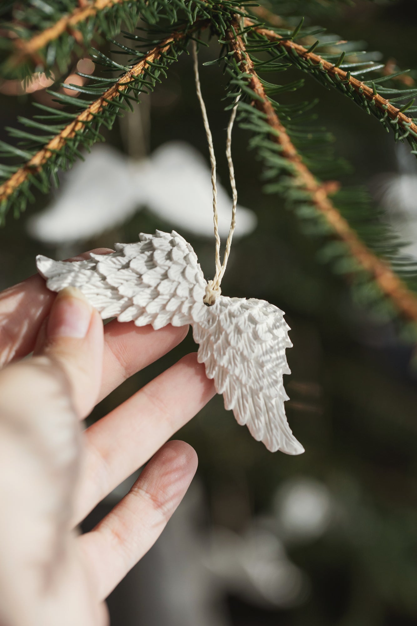 Angel Wings Ornament Set of 8 – Elegant Christmas Tree Decoration & Thoughtful Gift Idea