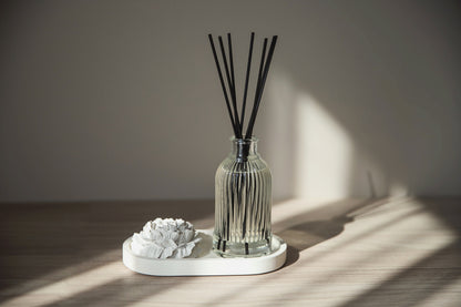 Namų kvapo dovanų rinkinys – namų kvapas su gipsiniu bijūno žiedu ir lėkštele