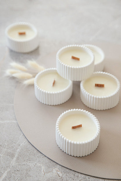 Luxury Coconut Wax Scented Candle with Wooden Wick and Fragrance Oils Aroma